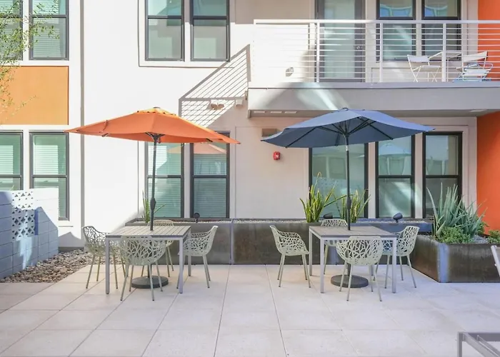 Relax On The Patio—tempe With Stadium Views Appartamento